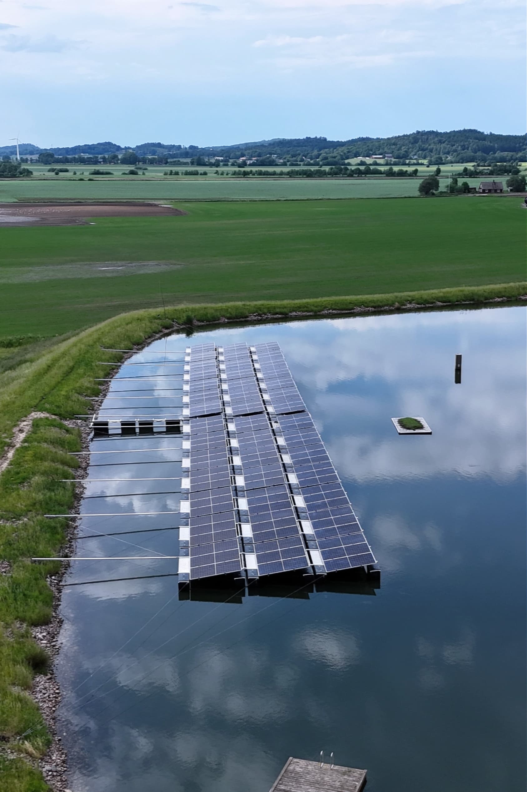 Pålningsfria solceller på torvmark i Kättilstorp — sidvy